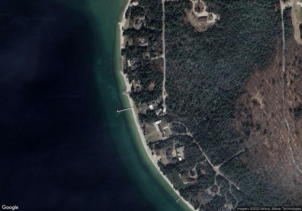 6765 Birdland Dr, Charlevoix, MI 49720 - photo 1