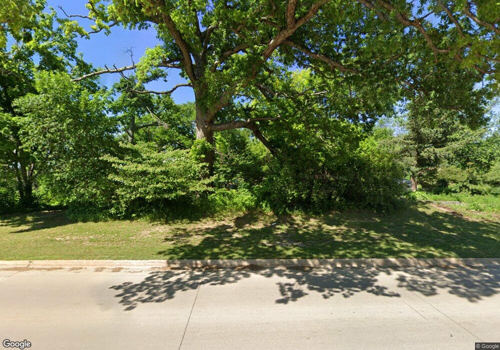 3592 Rogers Rd NW, Cedar Rapids, IA 52405 - photo 1