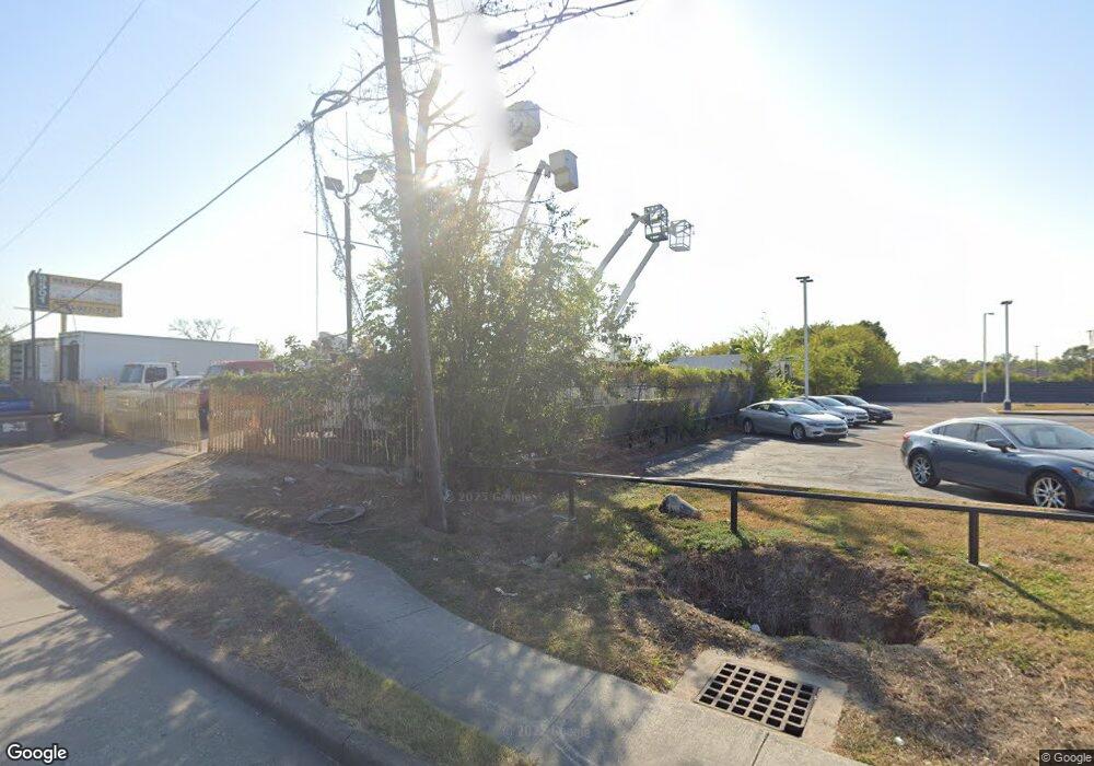 9501 North Fwy, Houston, TX 77037 - photo 1