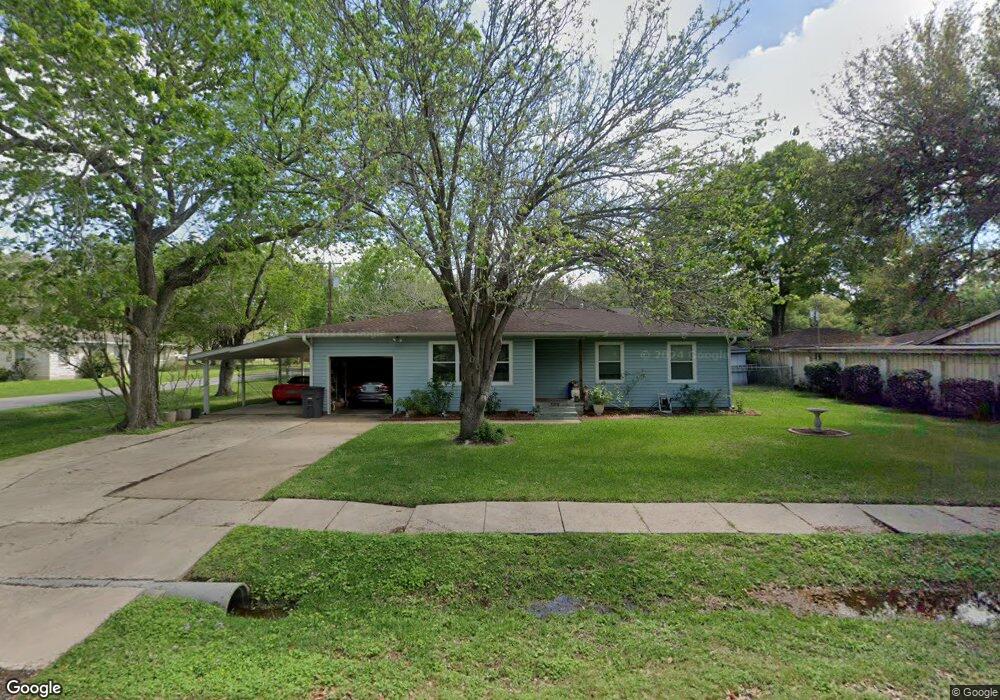 3001 Avenue L, Bay City, TX 77414 - photo 1