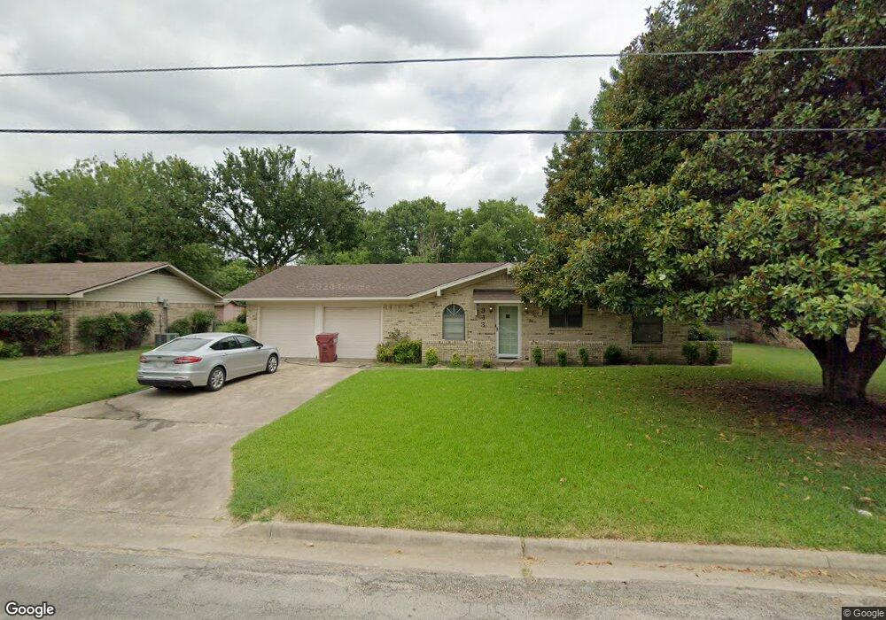 313 Meadow Ln, Bonham, TX 75418 - photo 1