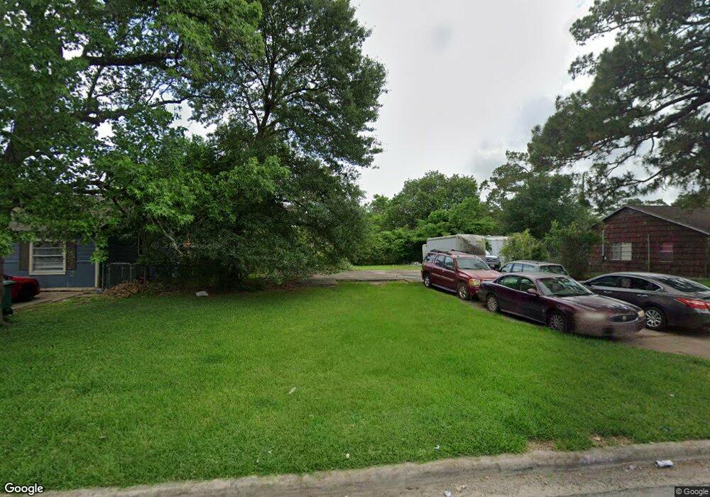 7414 Marilyn Ln, Houston, TX 77016 - photo 1