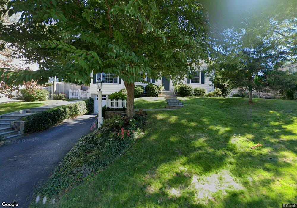 32 Walmsley Rd, Darien, CT 06820 - photo 1