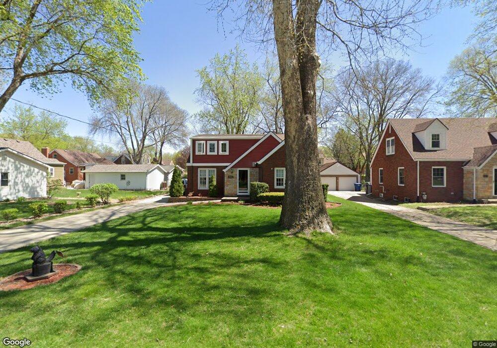 2919 47th St, Des Moines, IA 50310 - photo 1