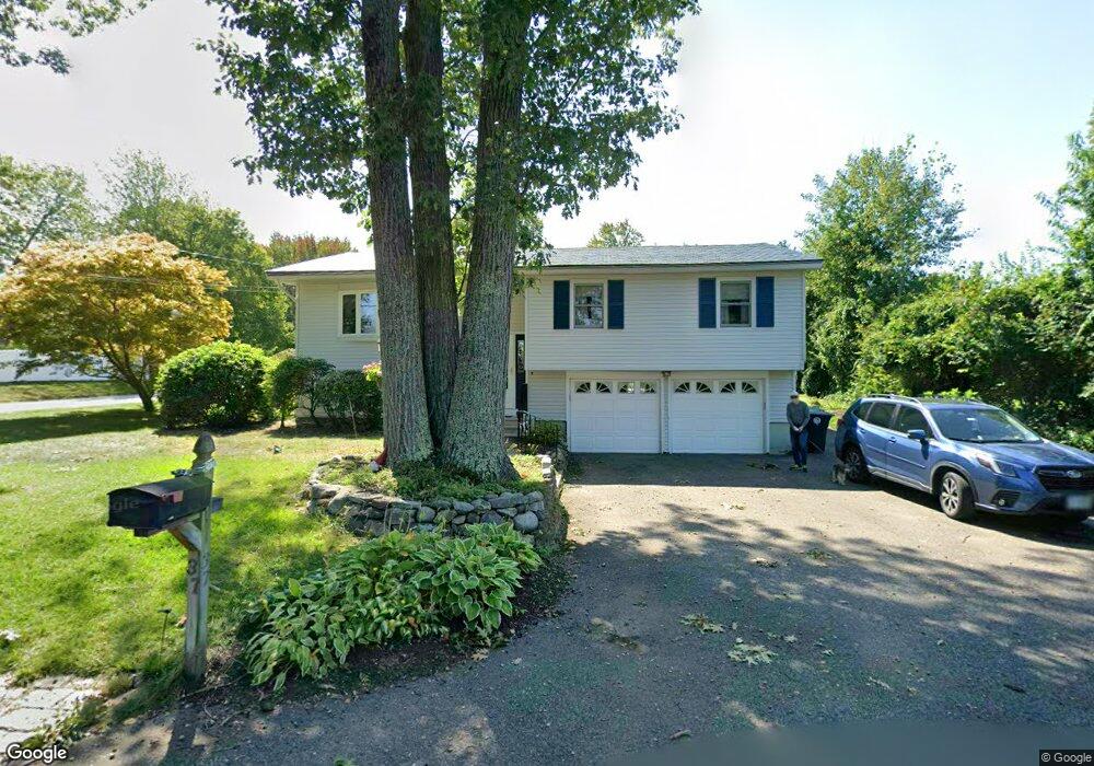 37 Robin Hood Rd, Nashua, NH 03062 - photo 1