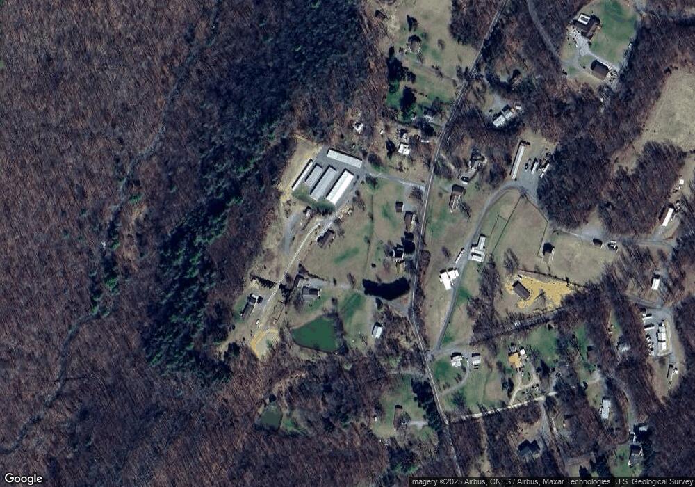 71 Kimber Ct, Berkeley Springs, WV 25411 - photo 1