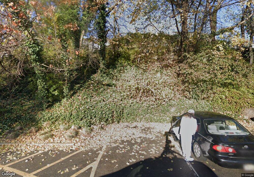 237 Village Circle Dr, Fort Lee, NJ 07024 - photo 1