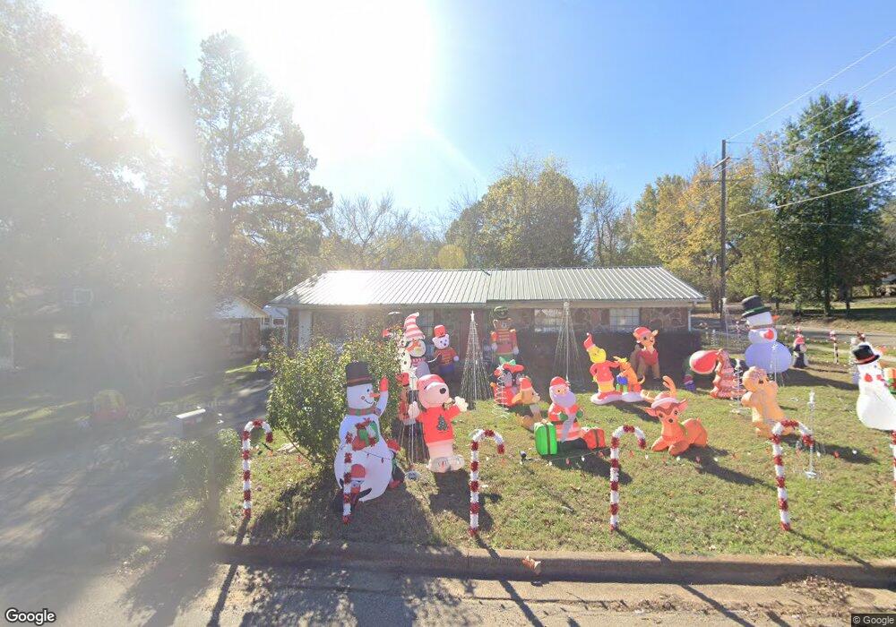 801 E Bissell St, Hugo, OK 74743 - photo 1