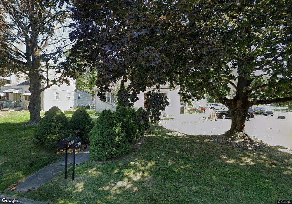 4817 Greenwood St, Brookhaven, PA 19015 - photo 1