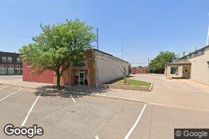 106 N College St, Cordell, OK 73632