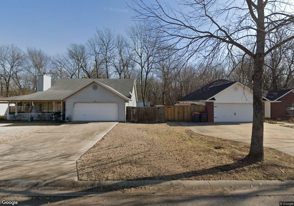 207 Pin Oak, Fayetteville, AR 72701 - photo 1