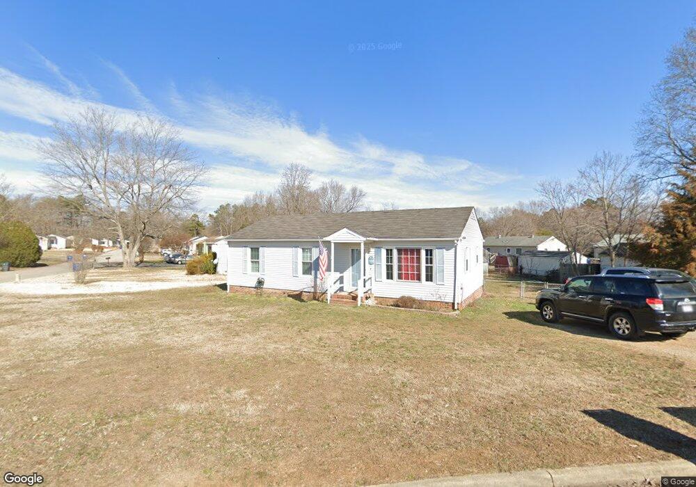 5906 Huntingcreek Dr, North Chesterfield, VA 23237 - photo 1