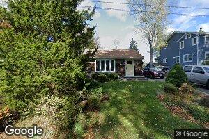 41 Cedar Dr, Huntington, NY 11743