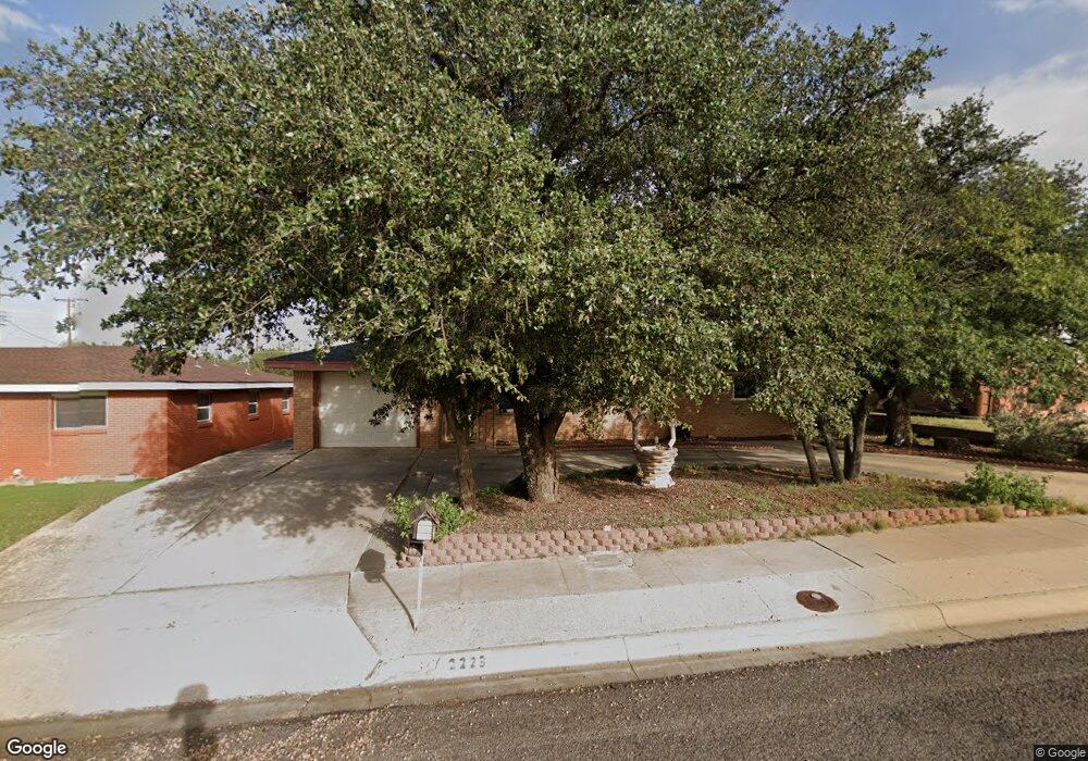 2223 Lynn Dr, Big Spring, TX 79720 - photo 1