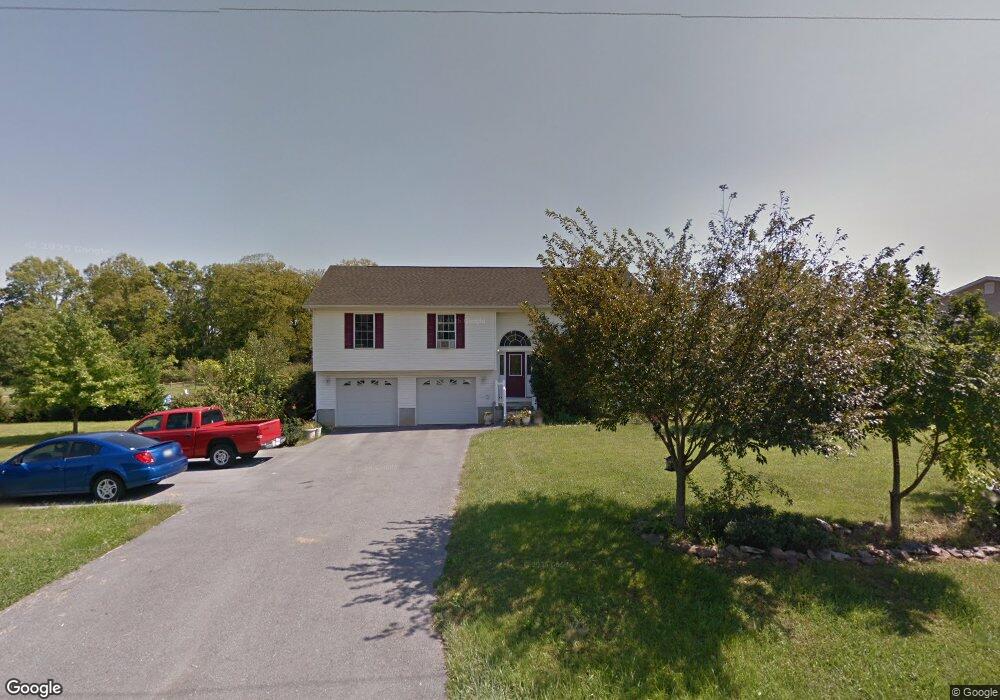 268 Hollida Ln, Martinsburg, WV 25404 - photo 1