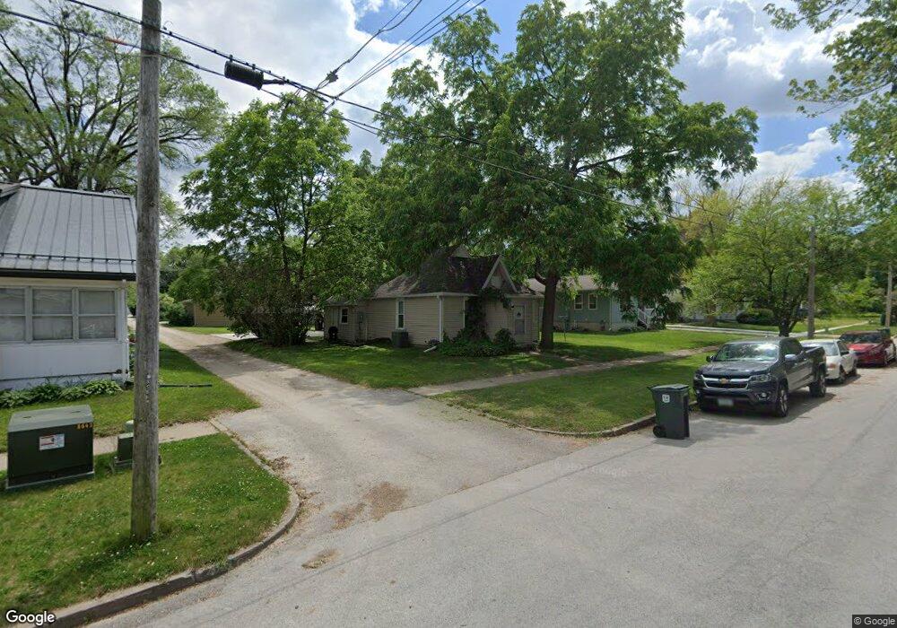 818 W 3rd St, Cedar Falls, IA 50613 - photo 1