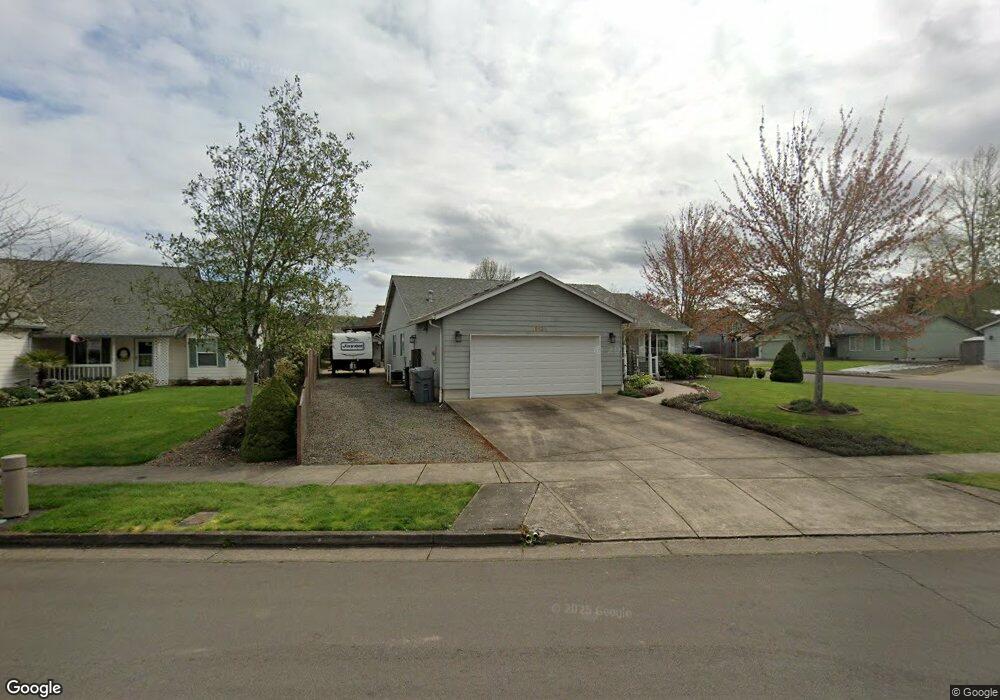 5643 Umpqua Ln NE, Albany, OR 97321 - photo 1