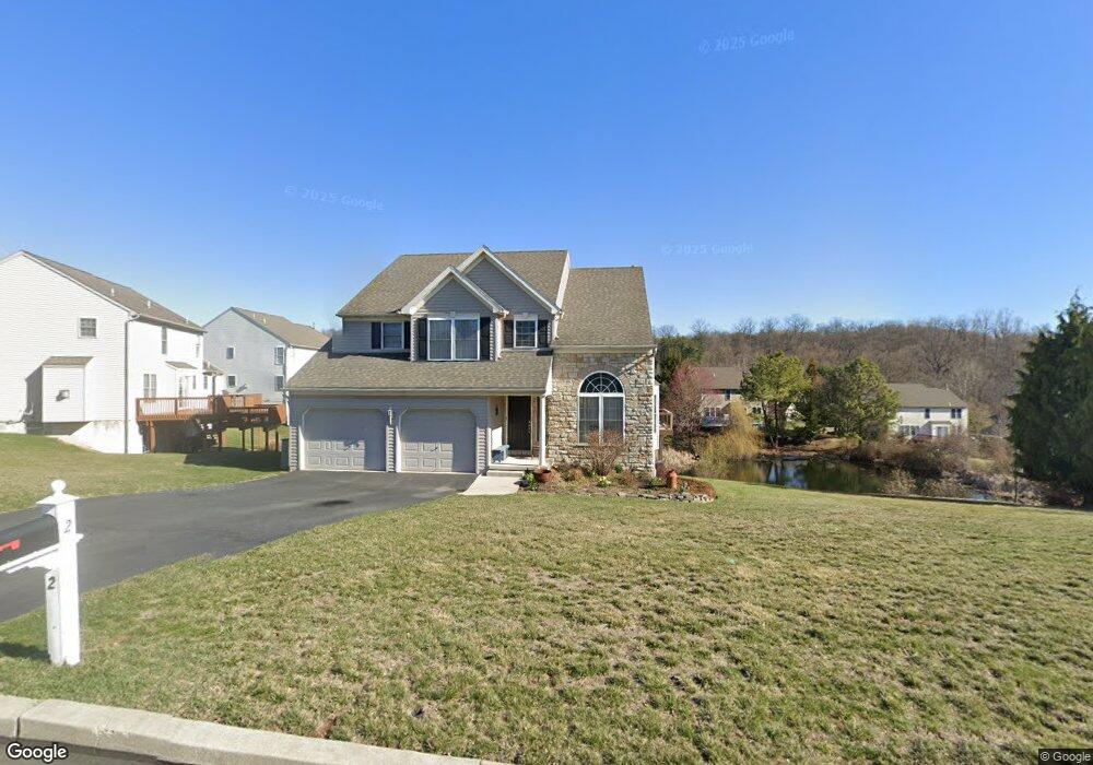 2 Kantner Ln S, Reading, PA 19607 - photo 1
