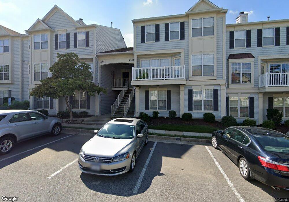 8207 Crossbrook Ct, Lorton, VA 22079 - photo 1