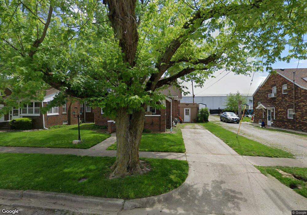 1709 Olive Ave, Mattoon, IL 61938 - photo 1