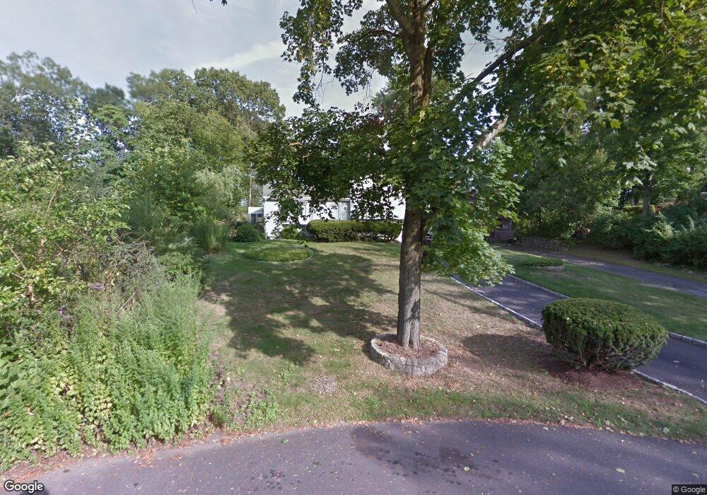 84 Mary Ln, Riverside, CT 06878 - photo 1