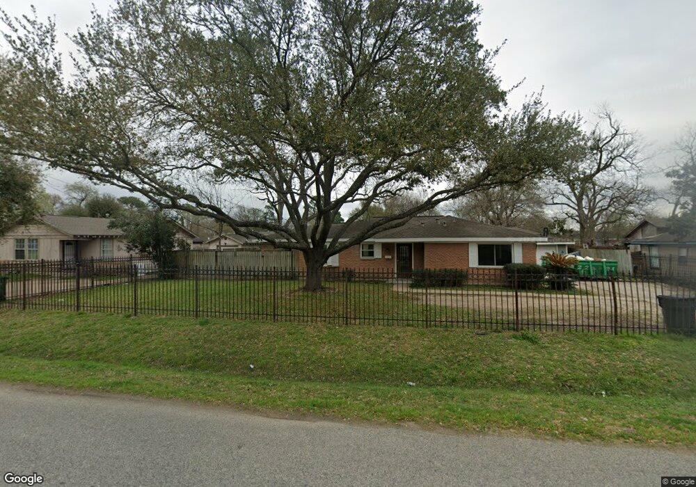 7614 Helmers St, Houston, TX 77022 - photo 1