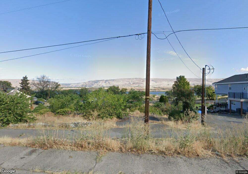 2009 E 10th St, the Dalles, OR 97058 - photo 1