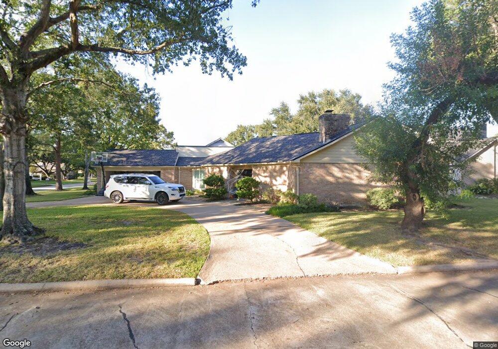 7606 Mauna Kai Dr, Houston, TX 77095 - photo 1