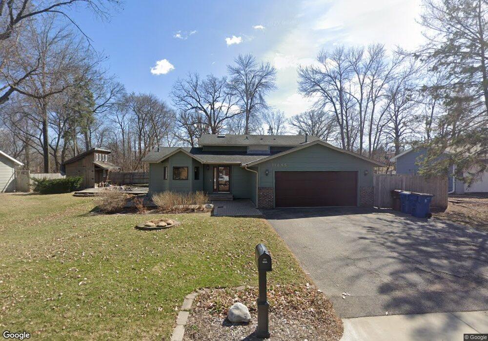 11845 W Eagle Lake Dr, Maple Grove, MN 55369 - photo 1