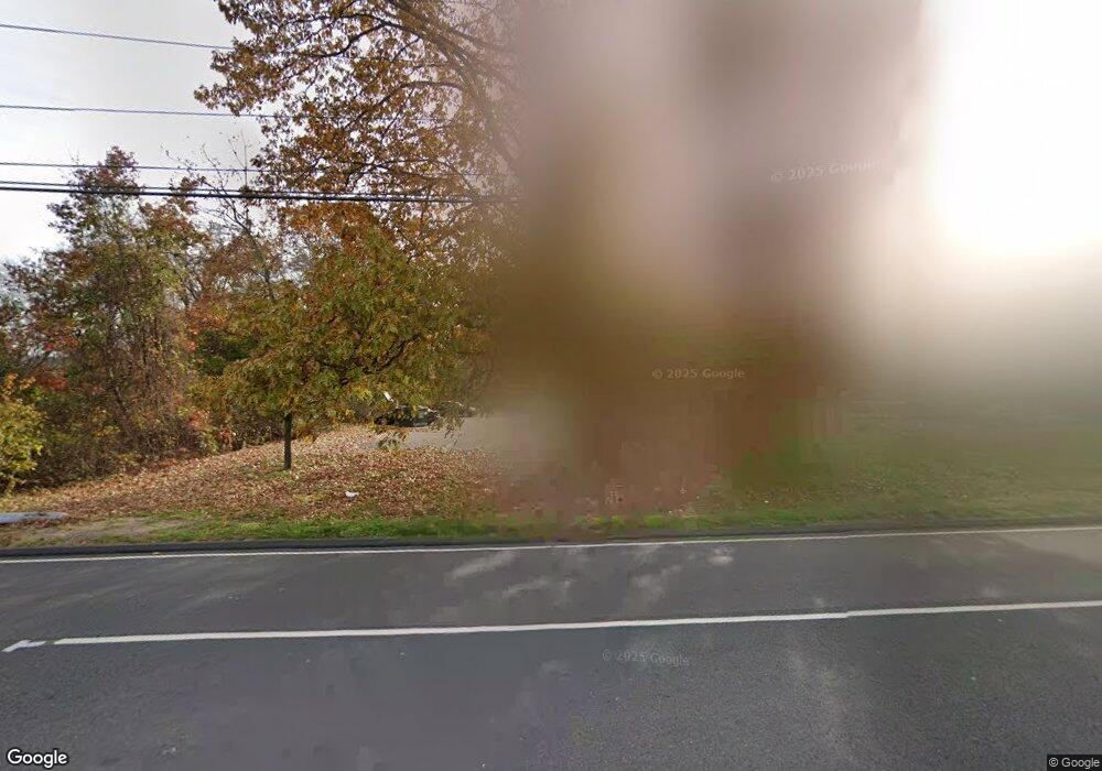 1218 Middle Turnpike W unit B1, Manchester, CT 06040 - photo 1