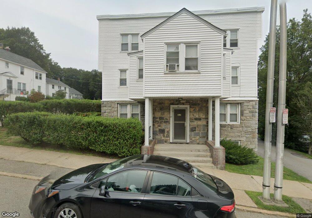 9 Richmond Ave, Worcester, MA 01602 - photo 1