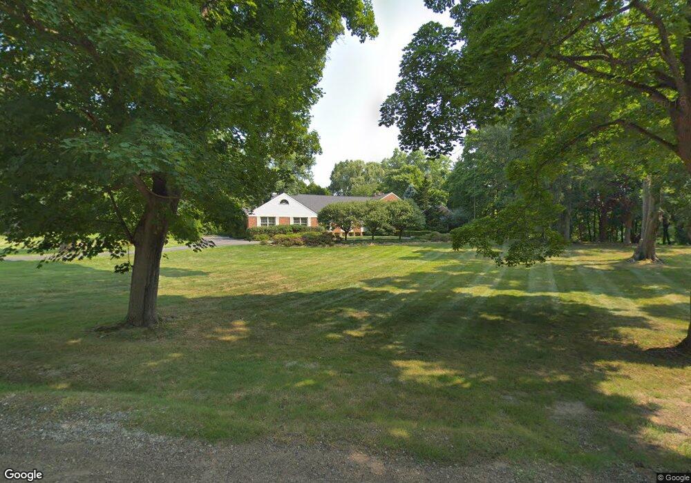1321 Country Club Rd, Bloomfield Hills, MI 48304 - photo 1