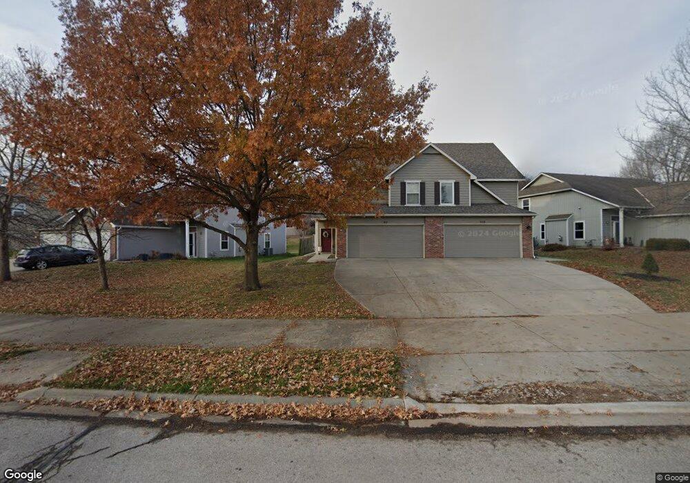 917 N Fieldstone Dr, Lawrence, KS 66049 - photo 1