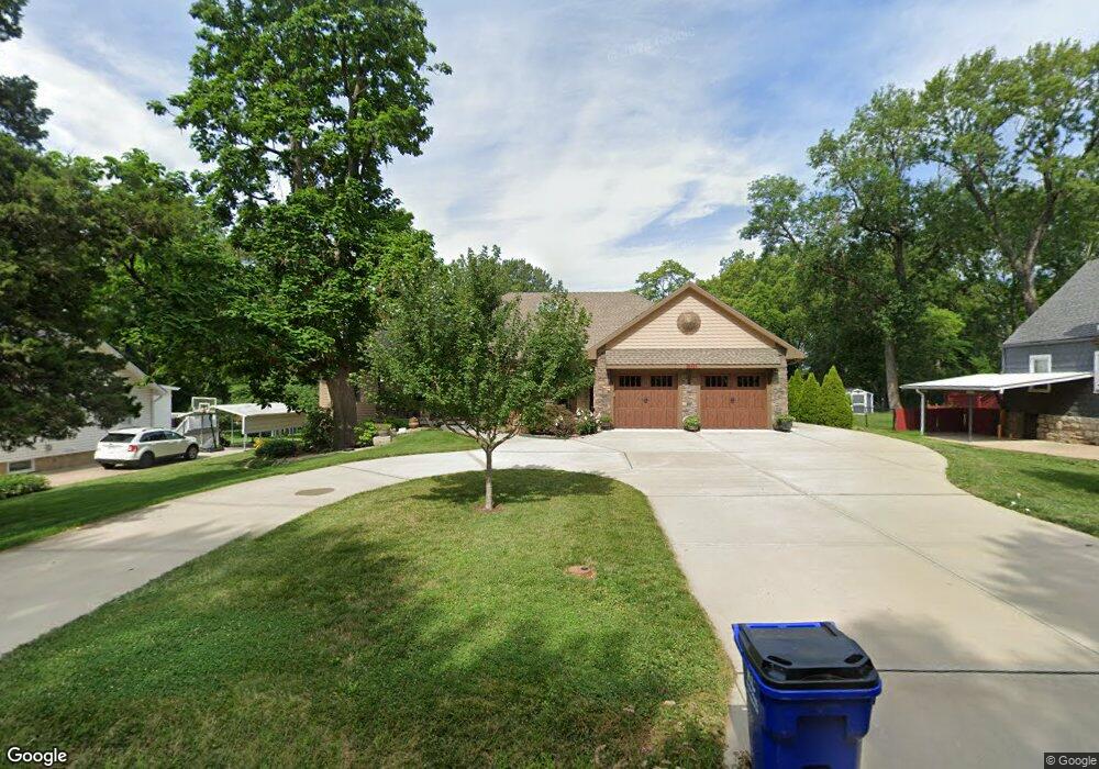 6040 Ballentine St, Shawnee, KS 66203 - photo 1