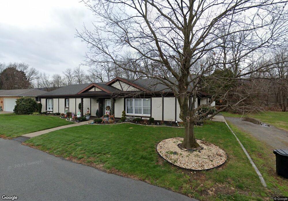 15 Colonial Ct, Wyoming, PA 18644 - photo 1