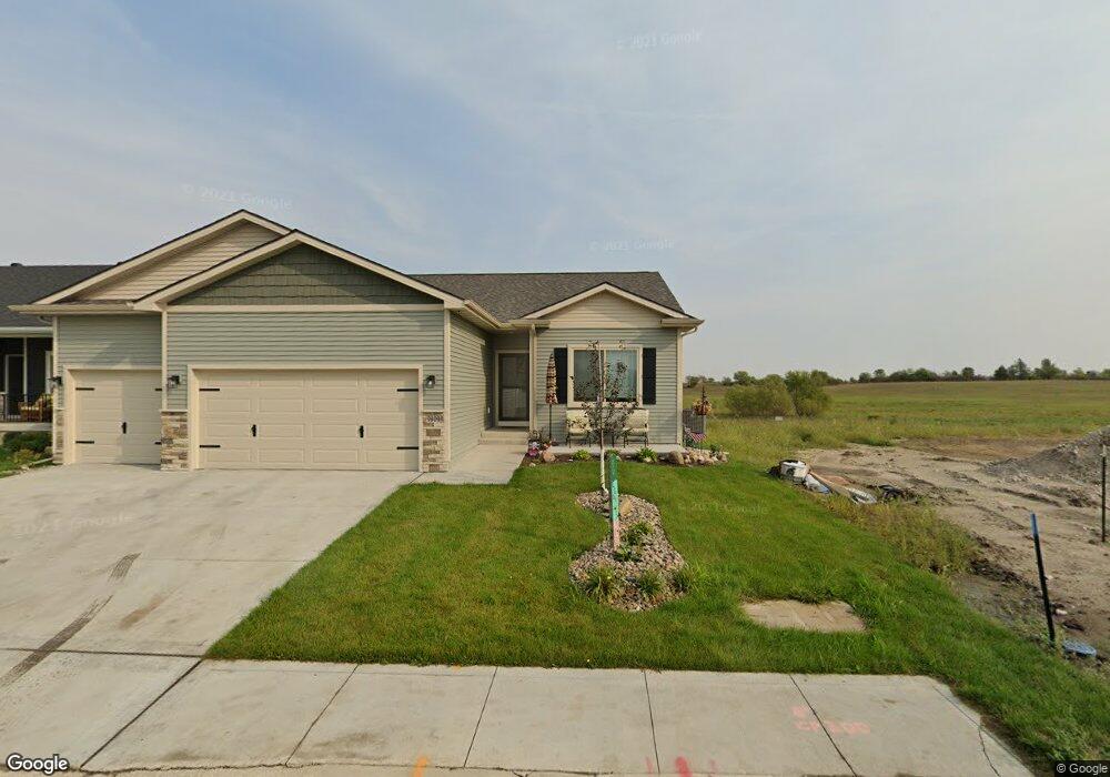 9809 Thorton Dr, Johnston, IA 50131 - photo 1