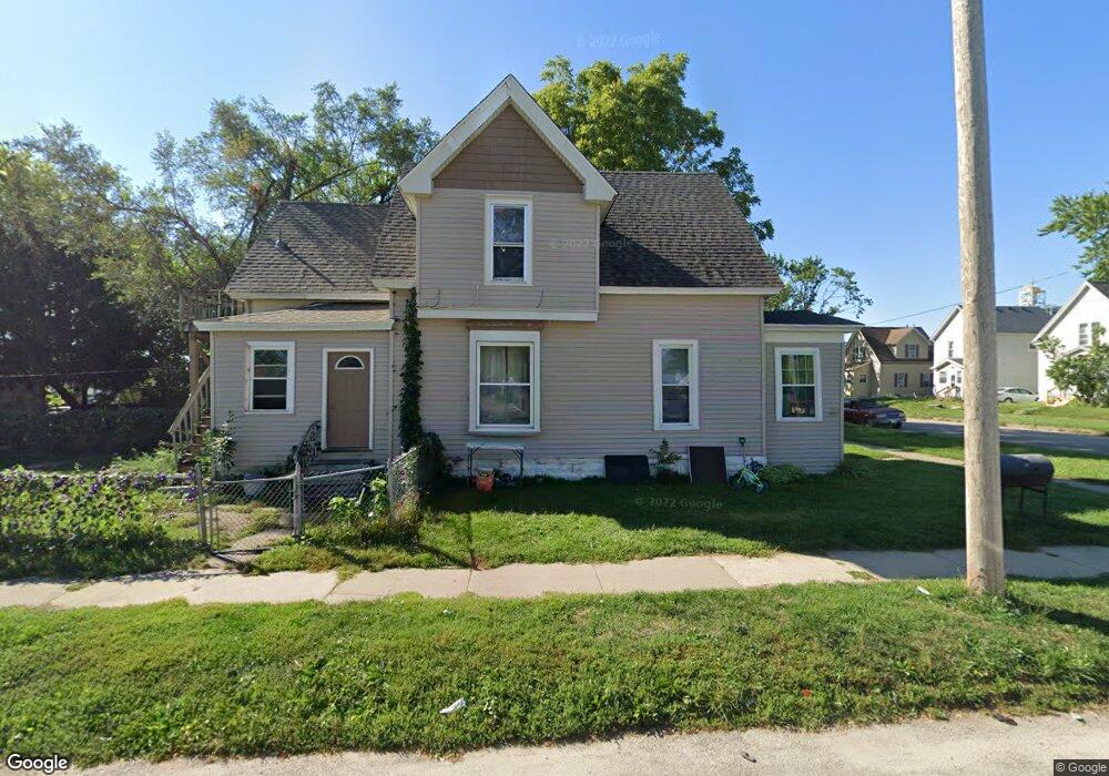 1001 10th St SW, Cedar Rapids, IA 52404 - photo 1