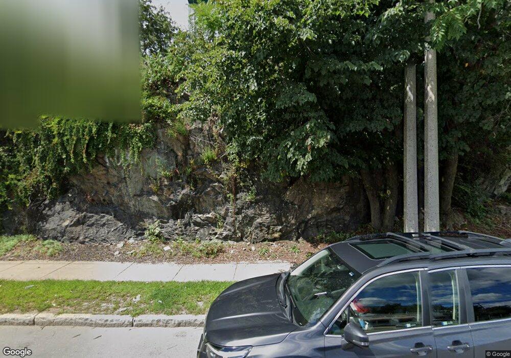 85 Overlook Rd, West Roxbury, MA 02132 - photo 1