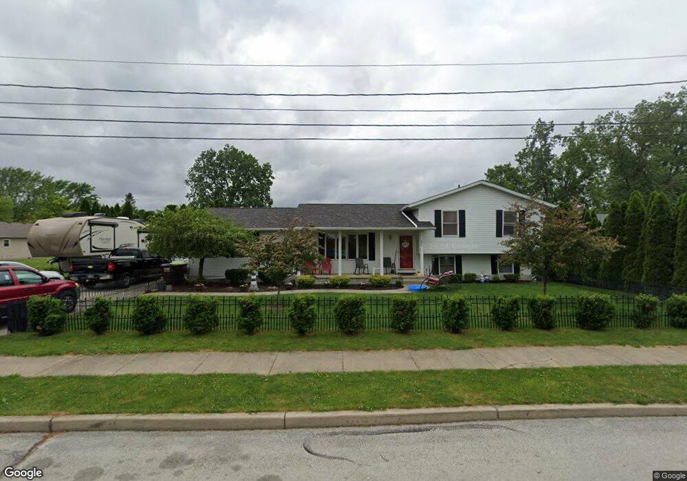 406 Brookside Dr, Woodville, OH 43469 - photo 1