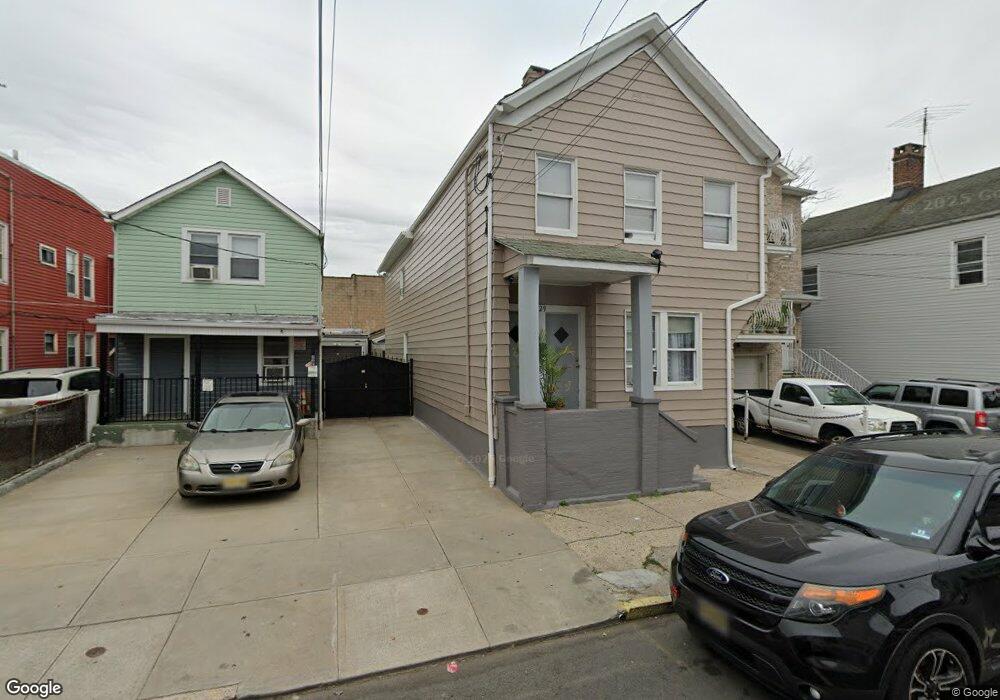 229 Walnut St, Newark, NJ 07105 - photo 1