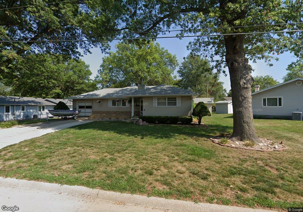 303 E Pioneer Ave, Shenandoah, IA 51601 - photo 1