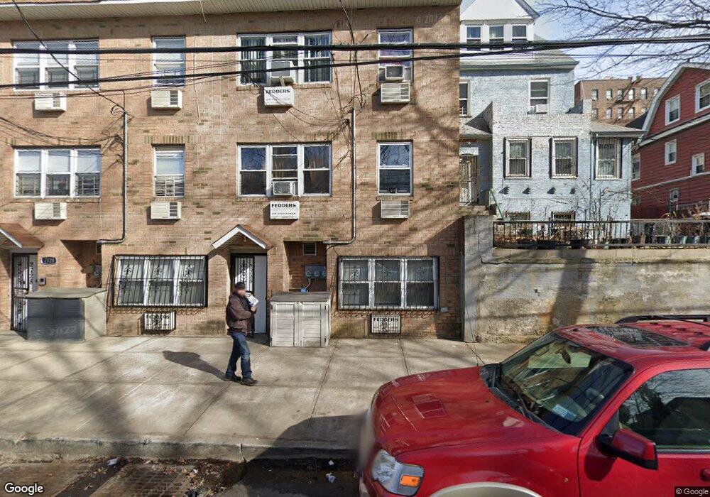 2726 Kingsbridge Terrace unit 1, Bronx, NY 10463 - photo 1