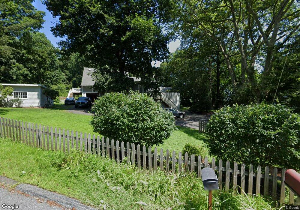 28 Catalpa Rd, Wilton, CT 06897 - photo 1