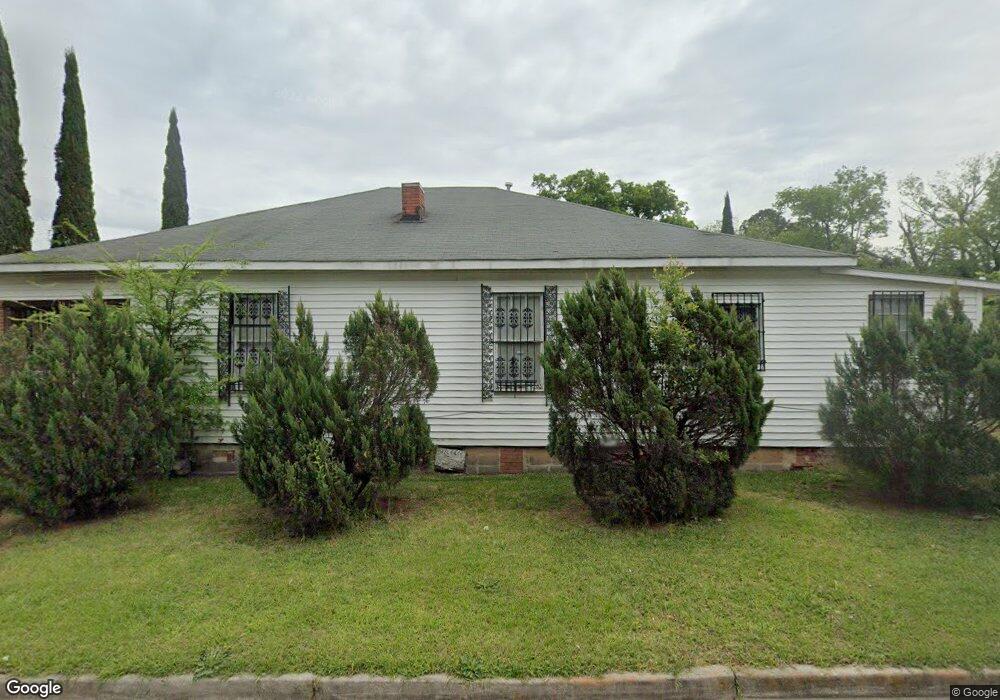 646 Robert Henry St, Macon, GA 31206 - photo 1