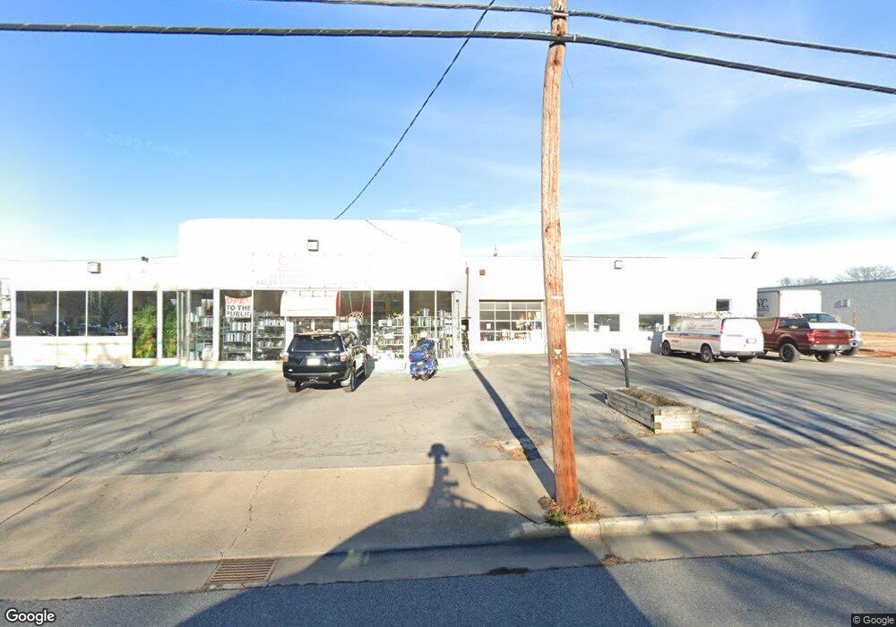 1221 W Main St, Waynesboro, VA 22980 - photo 1