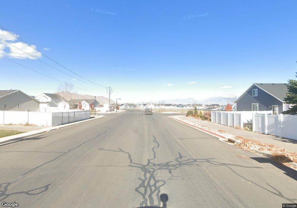 692 N Center St, Santaquin, UT 84655 - photo 1