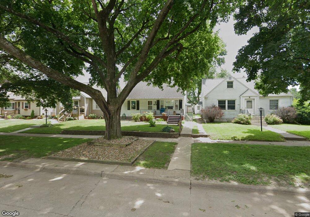 653 20th Ave SW, Cedar Rapids, IA 52404 - photo 1