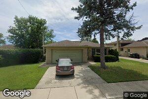 7007 W Hamilton Dr, Niles, IL 60714