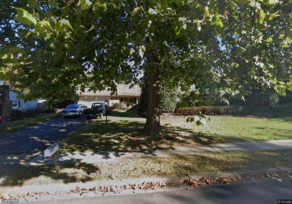 12806 Middleton Ln, Fairfax, VA 22033 - photo 1