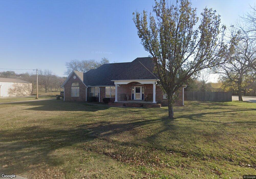 402 Kings Hwy, Henryetta, OK 74437 - photo 1